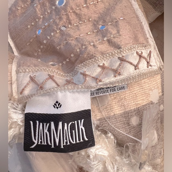 🍎YAK MAGIK “Reversable” Boho vintage Silk fringes and beaded Blazer🌿 - Picture 3 of 8